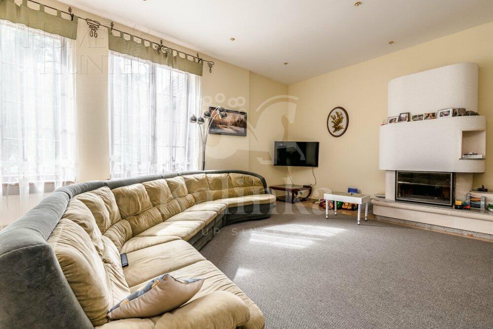 3-этажный коттедж 1 233 м² с отделкой