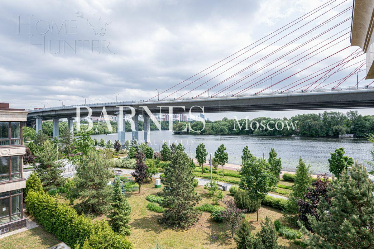 4-УРОВНЕВЫЙ ОСОБНЯК БЕЗ ОТДЕЛКИ 840 М² НА 1 ЭТАЖЕ