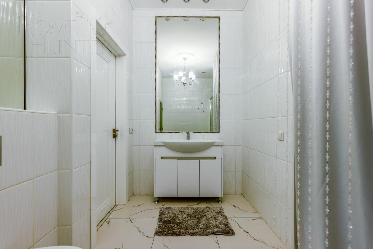 2-этажный коттедж 240 м² с отделкой