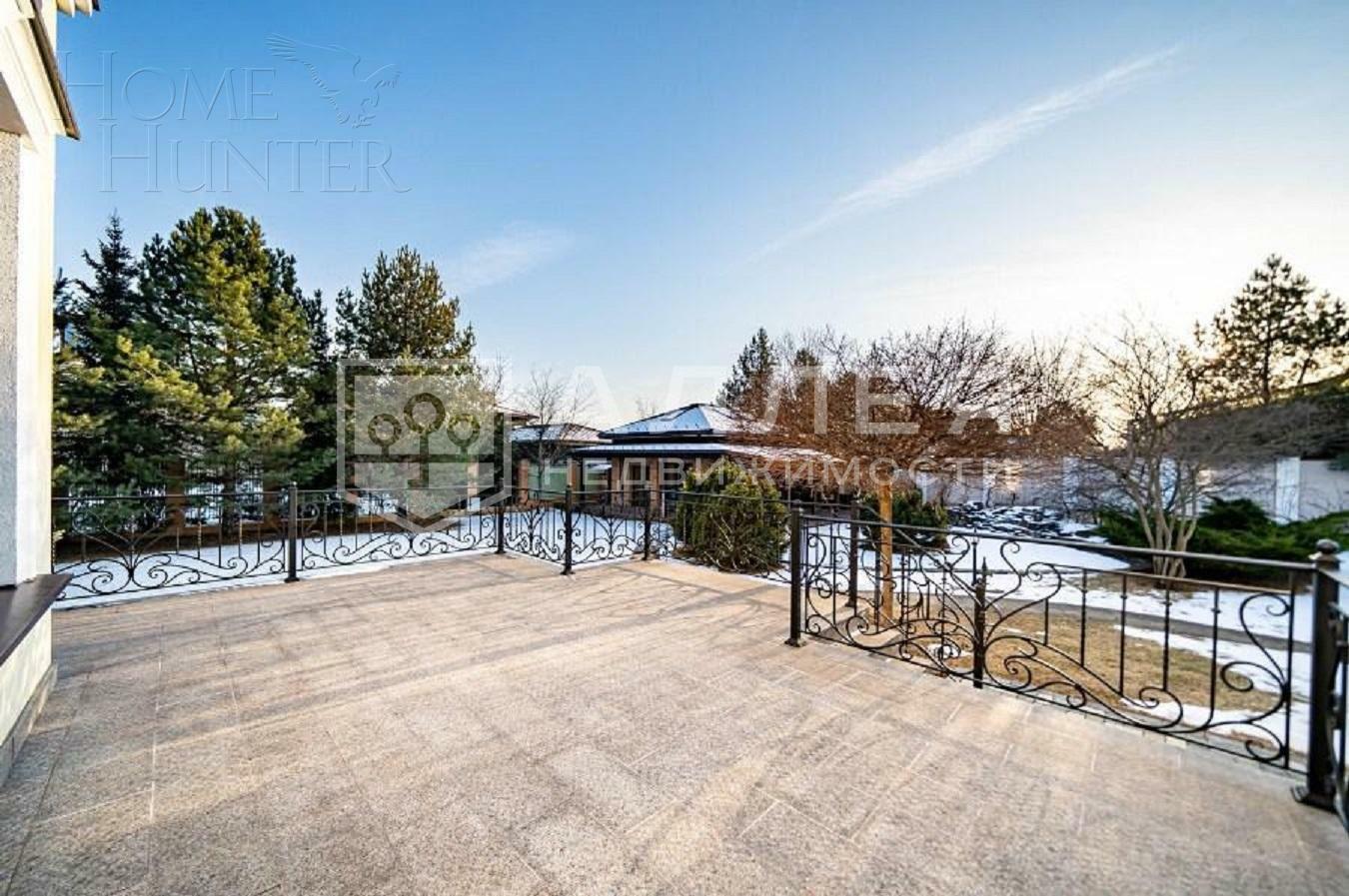 3-этажный коттедж 860 м² с отделкой