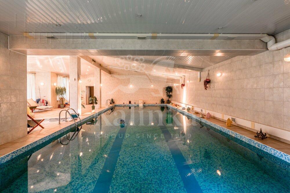 3-этажный коттедж 1 233 м² с отделкой