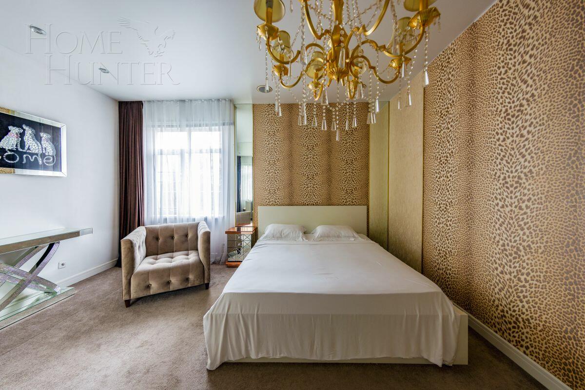 2-этажный коттедж 240 м² с отделкой