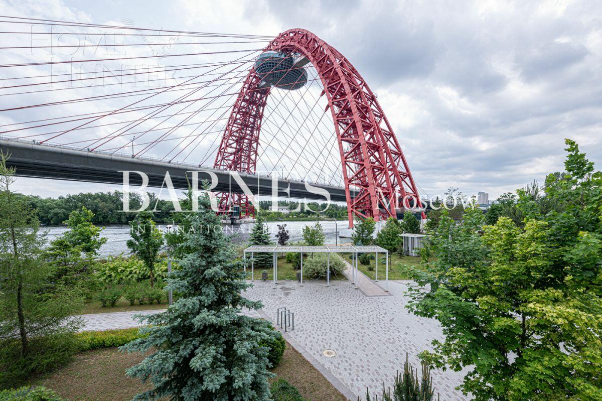 4-УРОВНЕВЫЙ ОСОБНЯК БЕЗ ОТДЕЛКИ 840 М² НА 1 ЭТАЖЕ