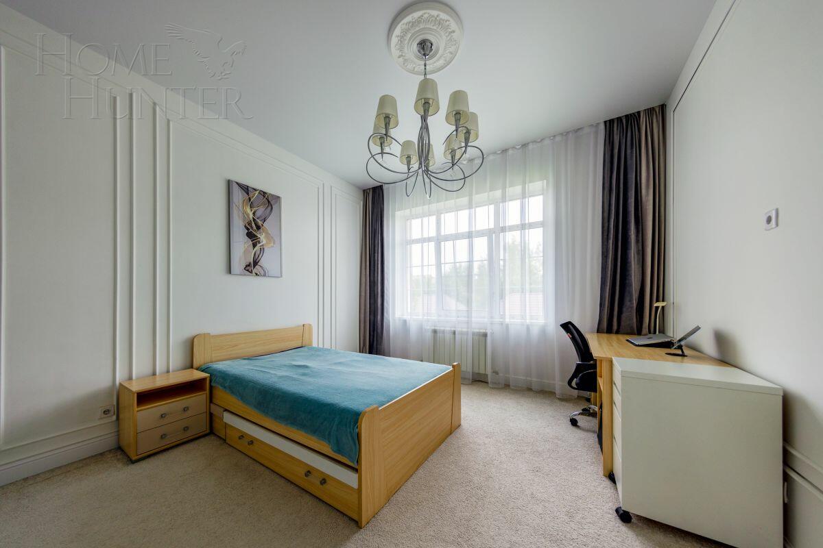 2-этажный коттедж 240 м² с отделкой