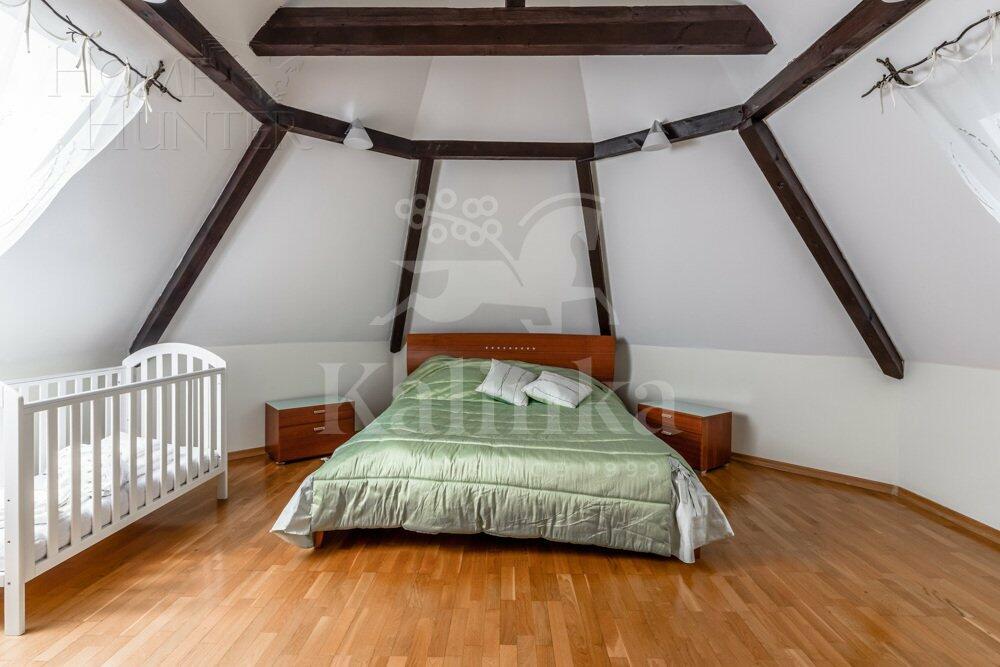 3-этажный коттедж 1 233 м² с отделкой