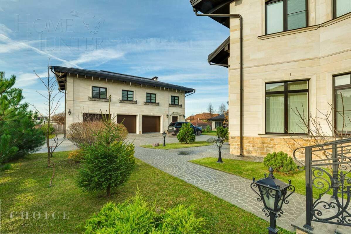 2-этажный коттедж 900 м² с отделкой