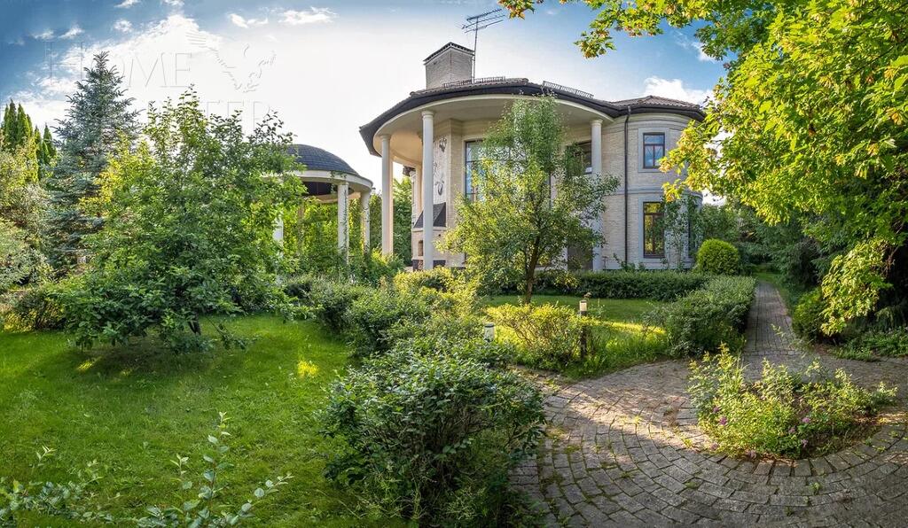 2-этажный коттедж 540 м² с отделкой