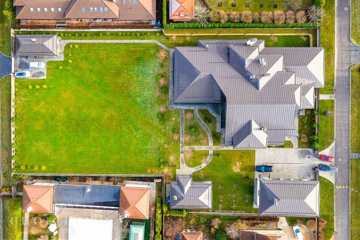 2-этажный коттедж 900 м² с отделкой