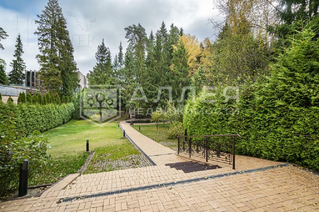 2-этажный коттедж 320 м² с отделкой