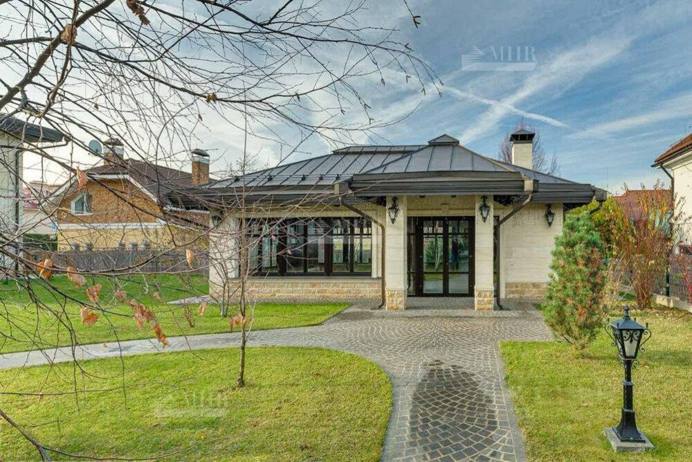 2-этажный коттедж 900 м² с отделкой