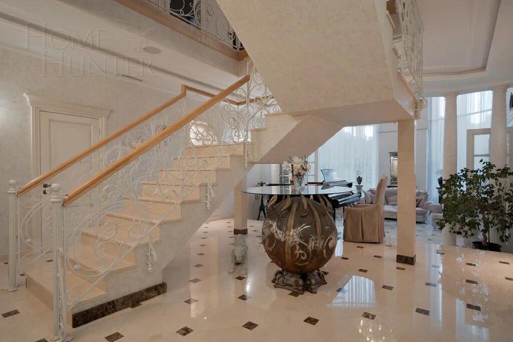 2-этажный коттедж 540 м² с отделкой