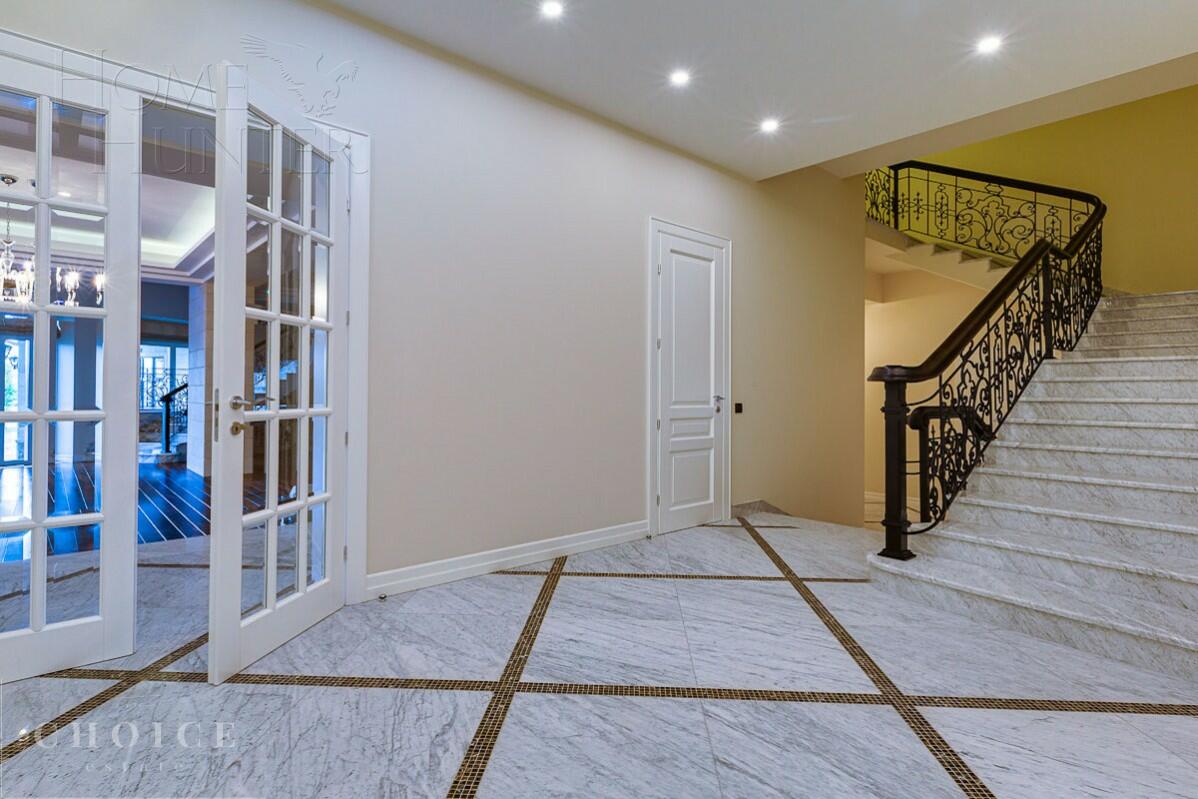 2-этажный коттедж 900 м² с отделкой