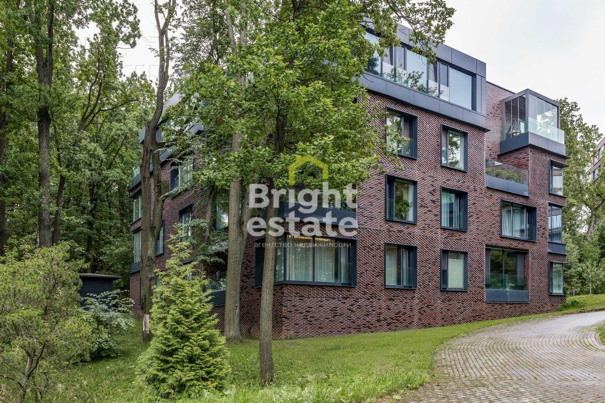 3-КОМН. КВАРТИРА С ОТДЕЛКОЙ 112.1 М² НА 1 ЭТАЖЕ