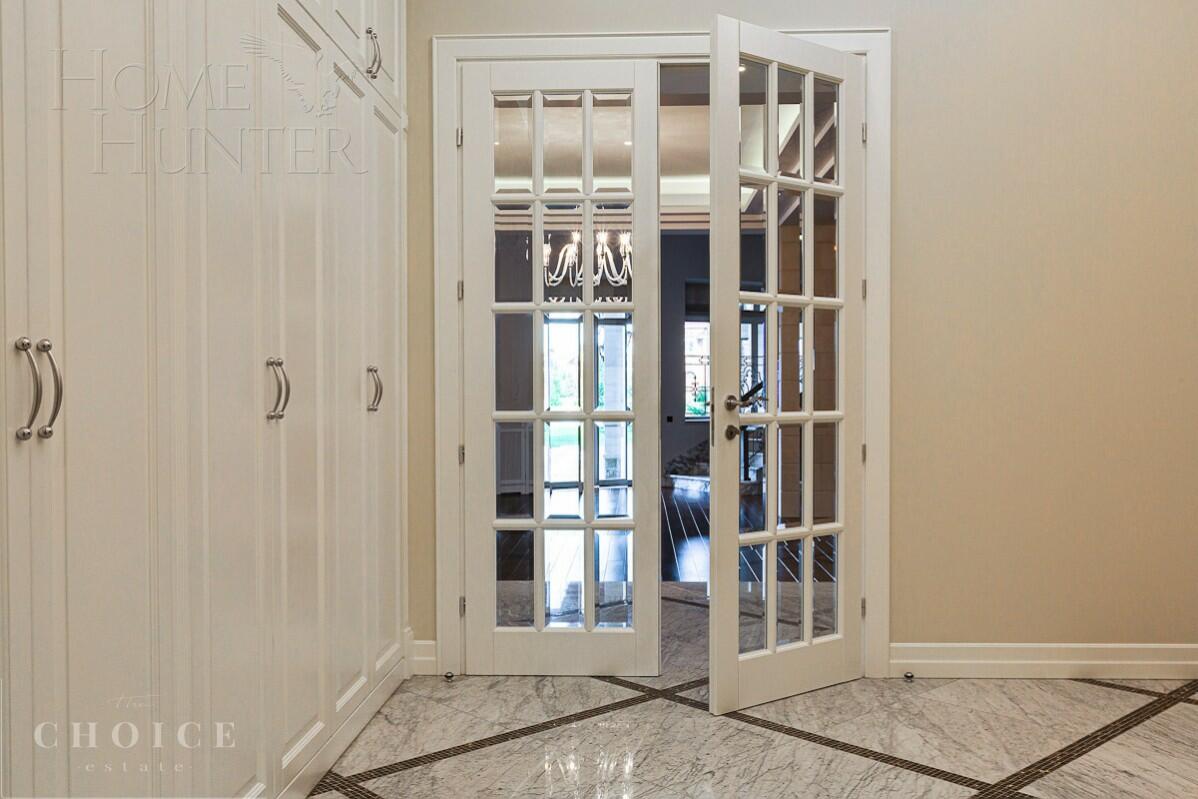 2-этажный коттедж 900 м² с отделкой