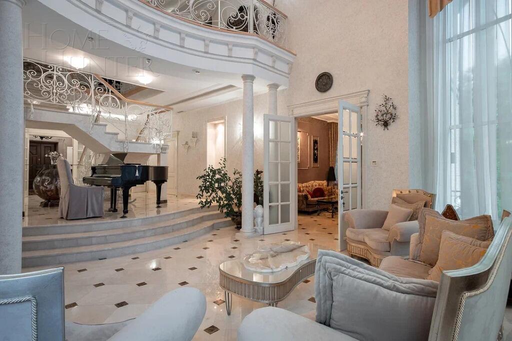 2-этажный коттедж 540 м² с отделкой
