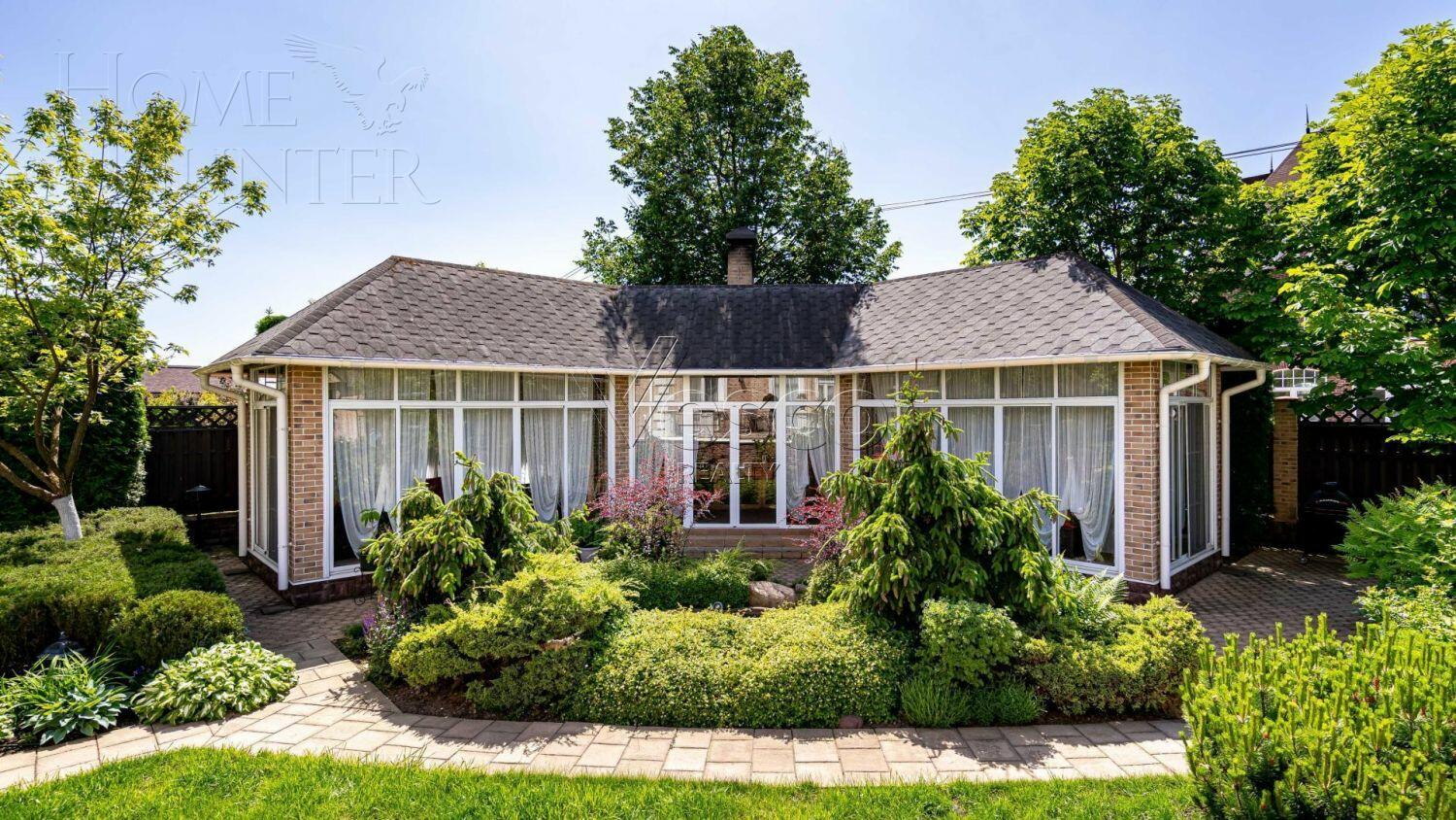 3-этажный коттедж 580 м² с отделкой