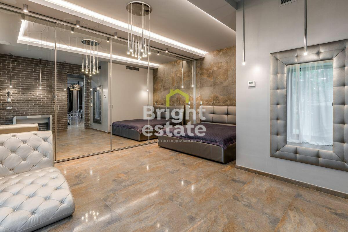 3-КОМН. КВАРТИРА С ОТДЕЛКОЙ 112.1 М² НА 1 ЭТАЖЕ