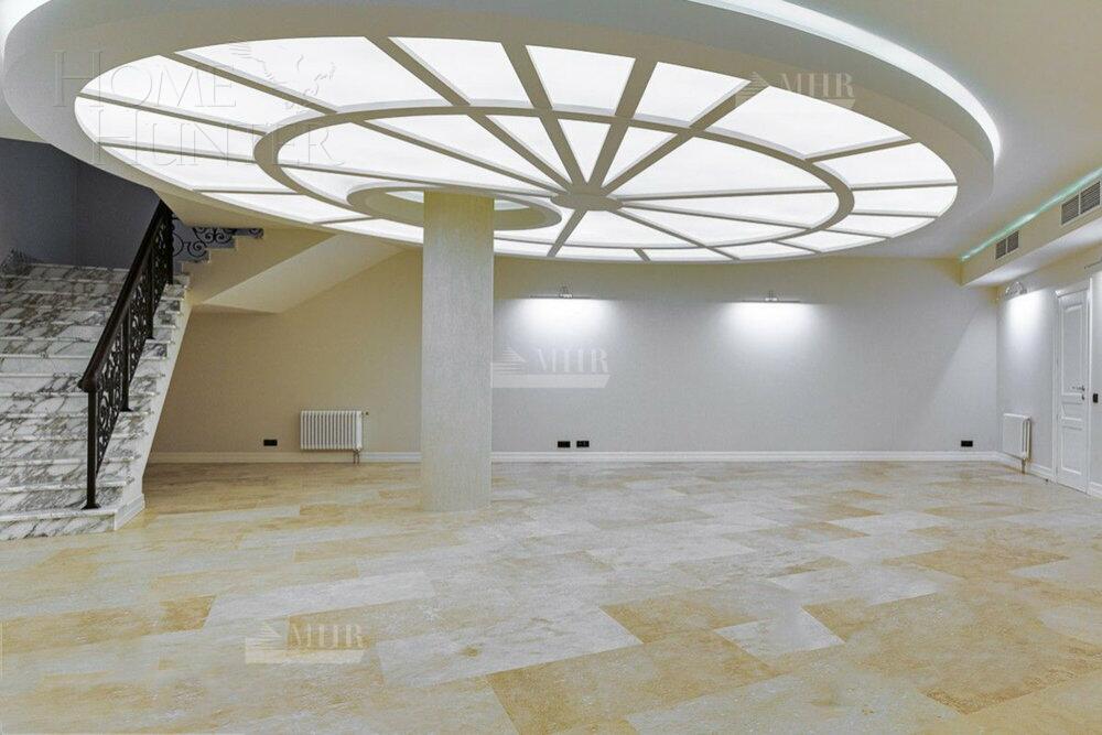 2-этажный коттедж 900 м² с отделкой