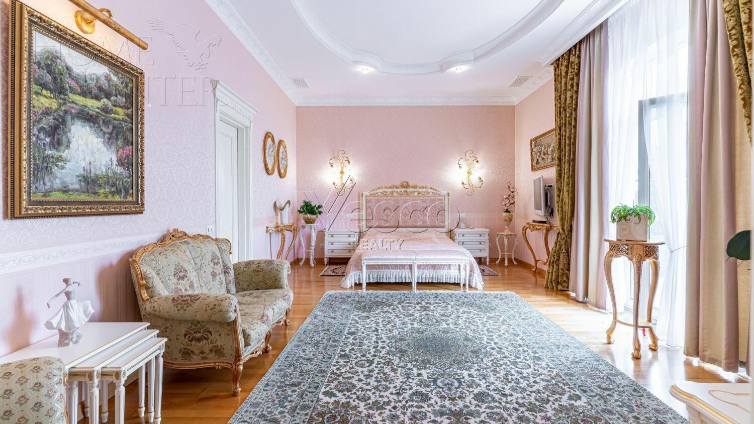 3-этажный коттедж 580 м² с отделкой