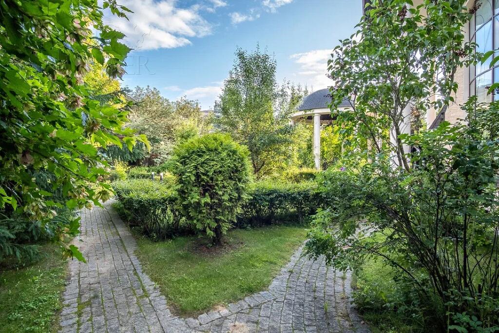2-этажный коттедж 540 м² с отделкой