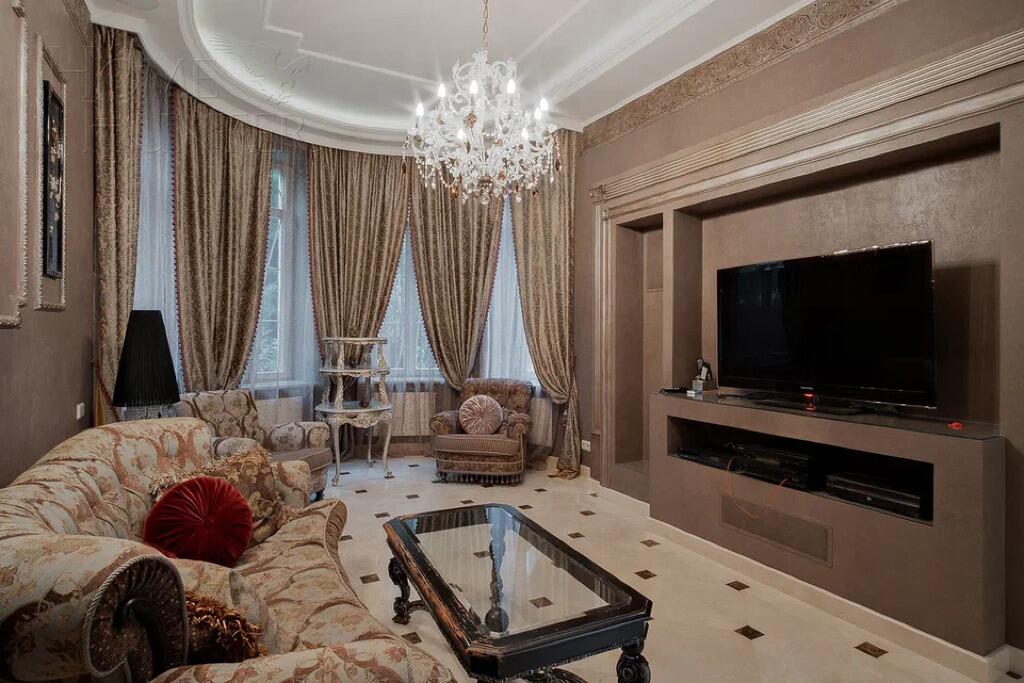 2-этажный коттедж 540 м² с отделкой