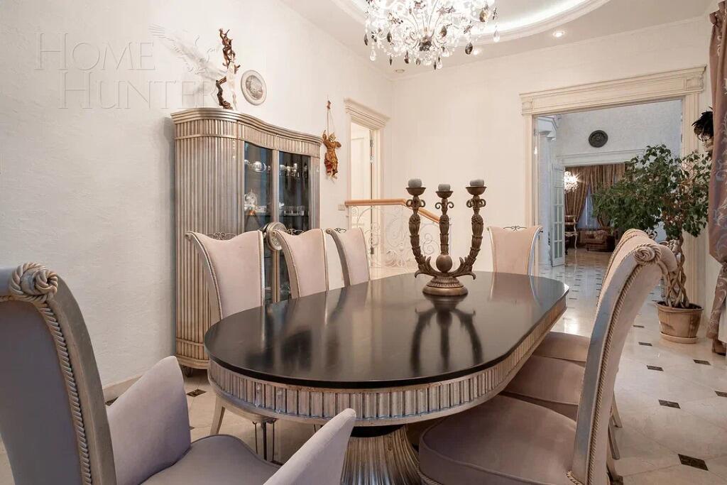 2-этажный коттедж 540 м² с отделкой