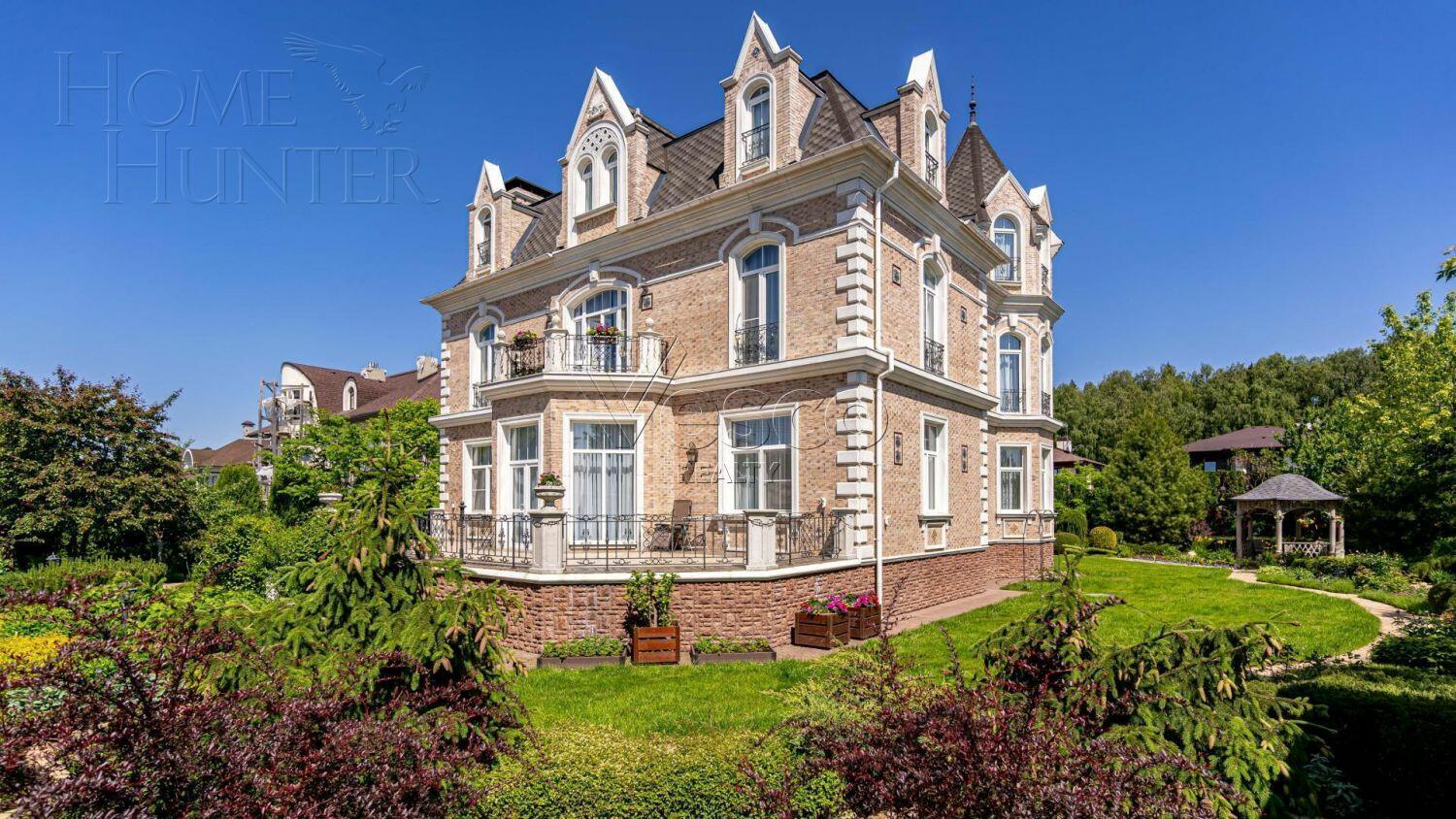 3-этажный коттедж 580 м² с отделкой