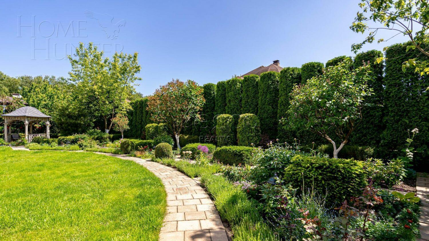 3-этажный коттедж 580 м² с отделкой