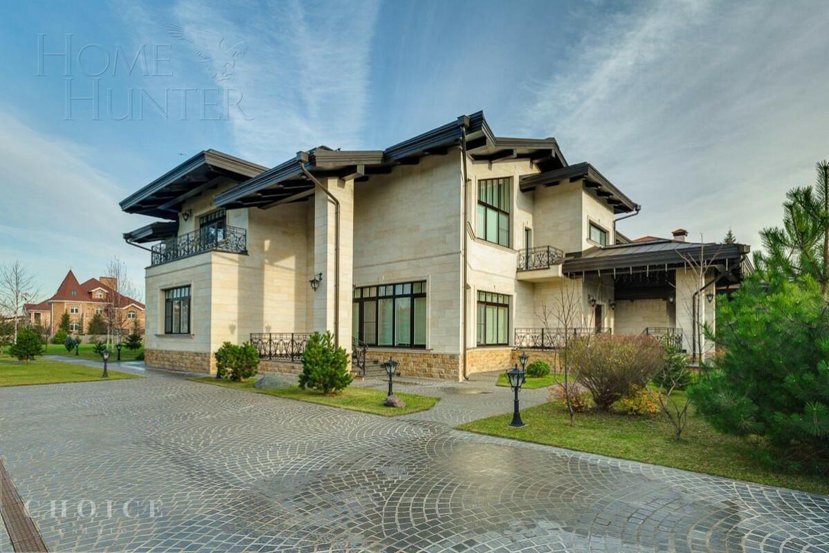 2-этажный коттедж 900 м² с отделкой