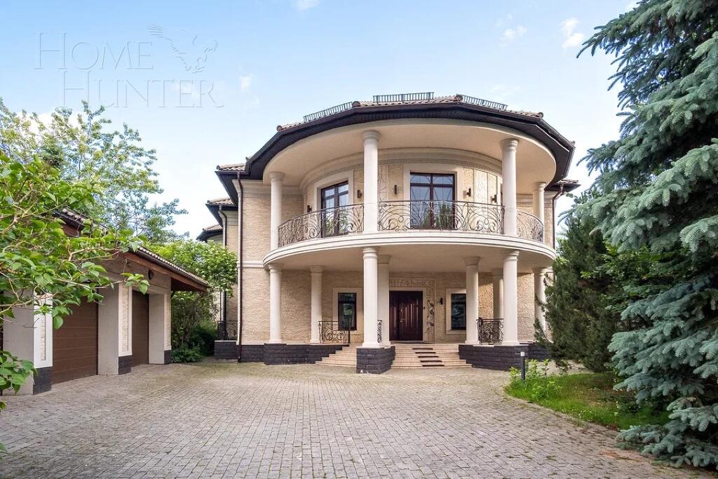 2-этажный коттедж 540 м² с отделкой