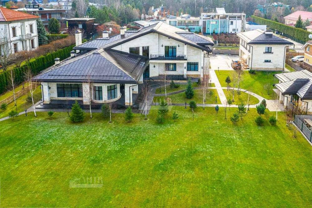 2-этажный коттедж 900 м² с отделкой