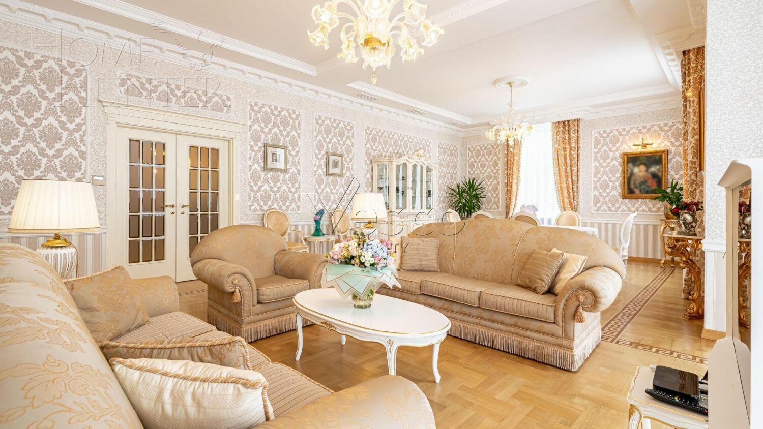 3-этажный коттедж 580 м² с отделкой