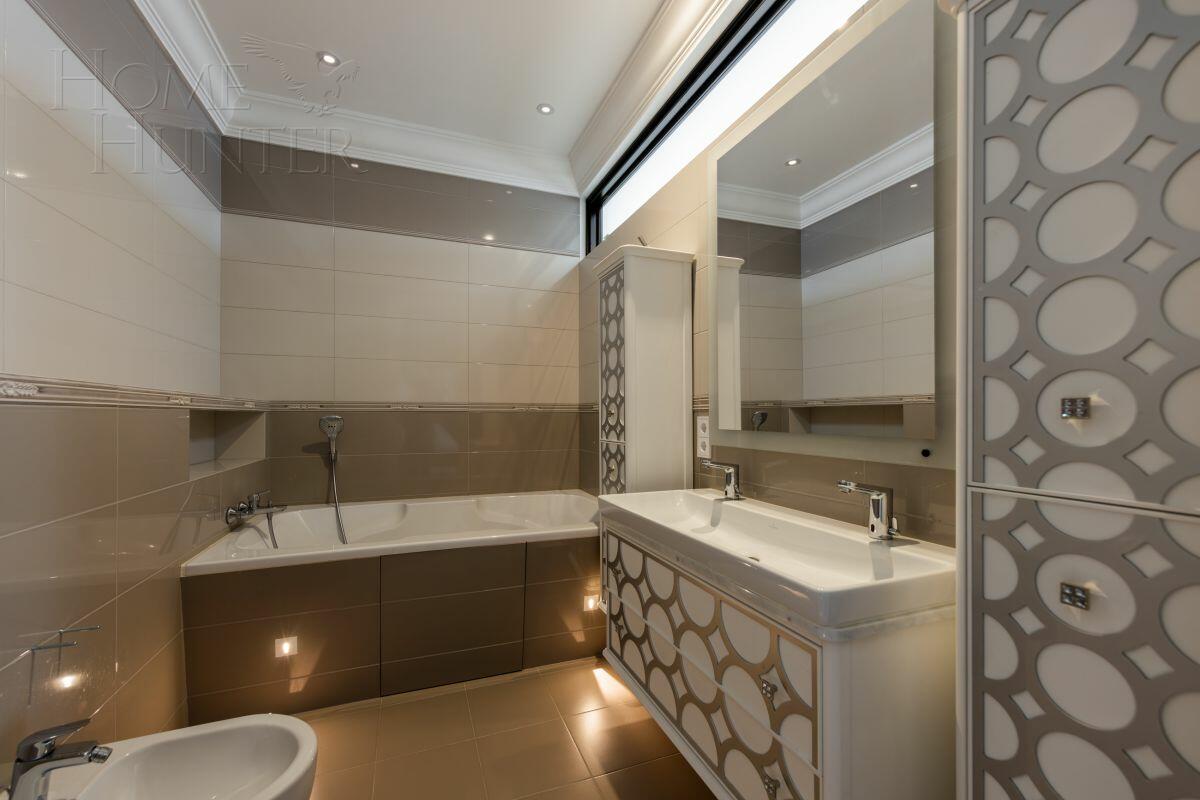 2-этажный коттедж 550 м² с отделкой