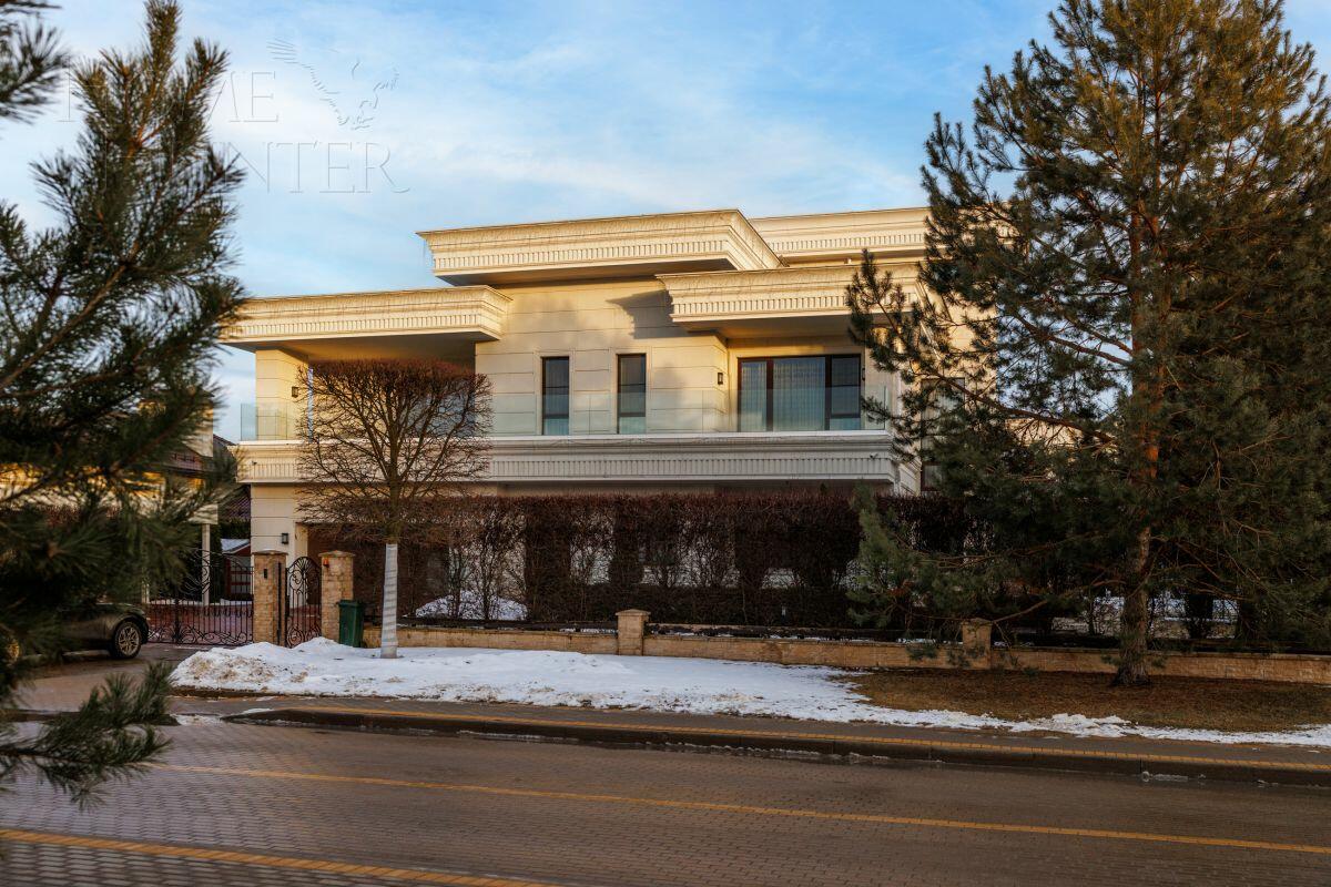 2-этажный коттедж 550 м² с отделкой