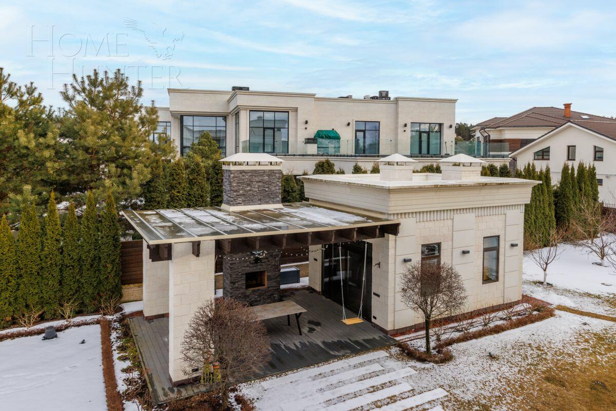 2-этажный коттедж 550 м² с отделкой