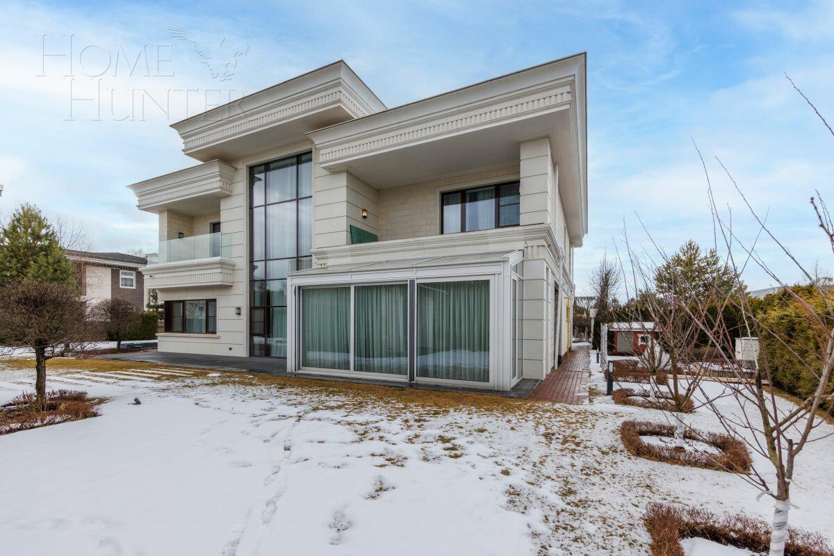 2-этажный коттедж 550 м² с отделкой