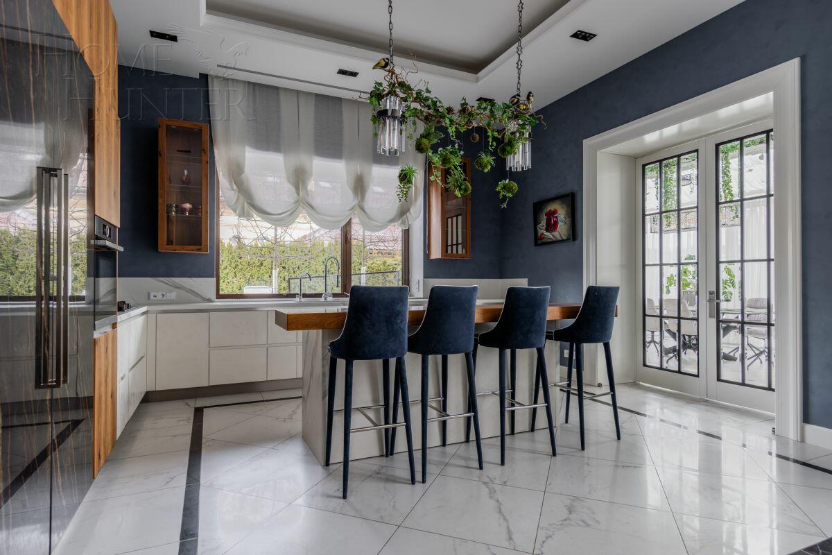 2-этажный коттедж 550 м² с отделкой