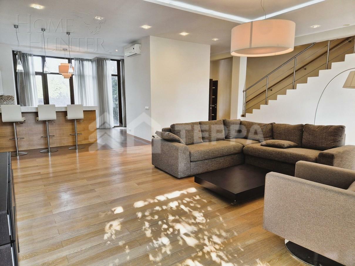 2-этажный таунхаус 380 м² с отделкой