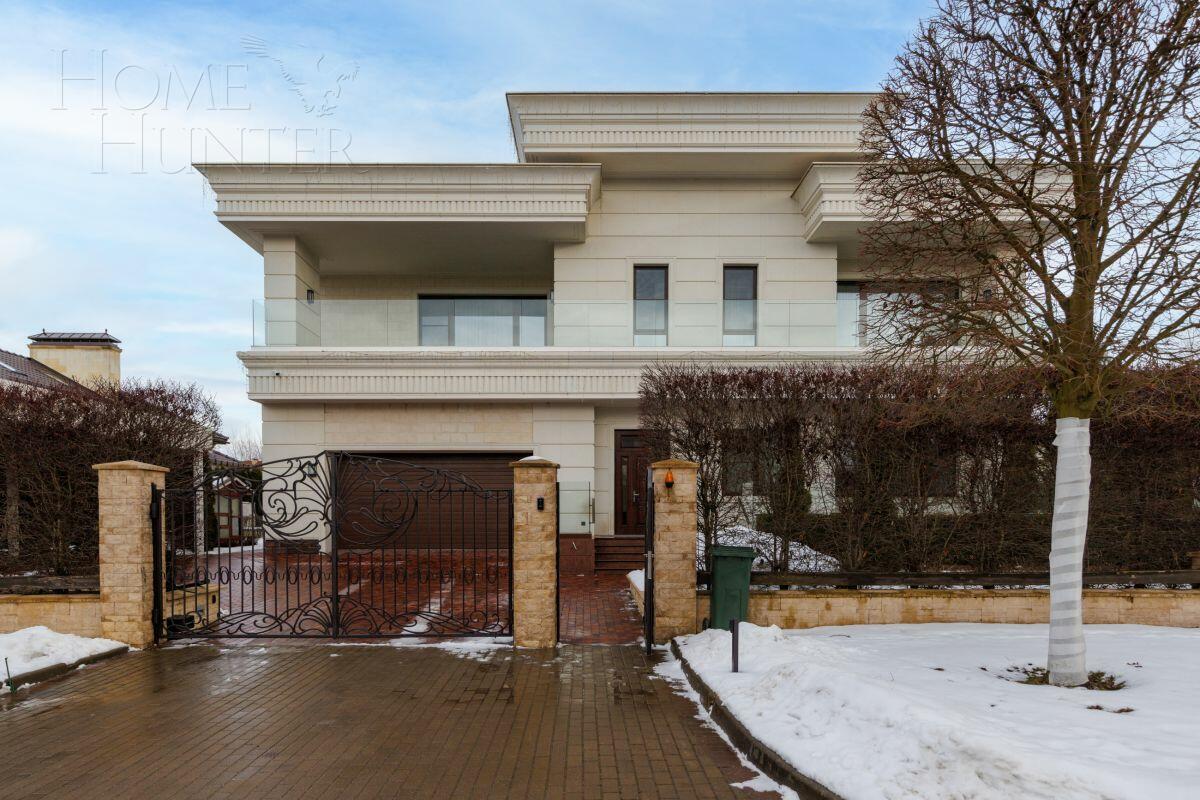 2-этажный коттедж 550 м² с отделкой