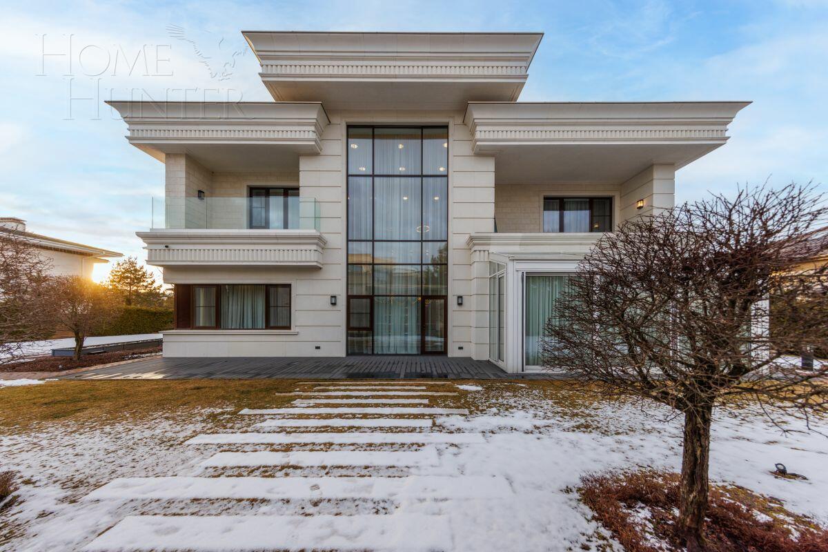 2-этажный коттедж 550 м² с отделкой