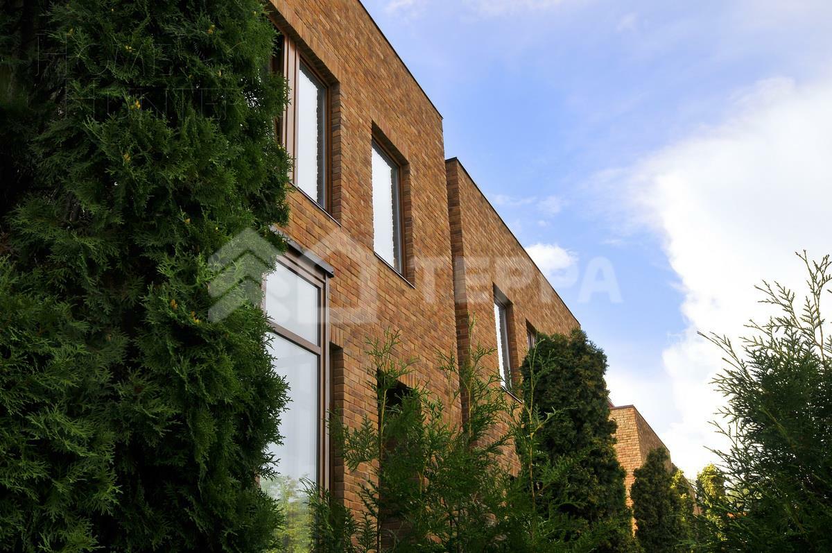 2-этажный таунхаус 380 м² с отделкой