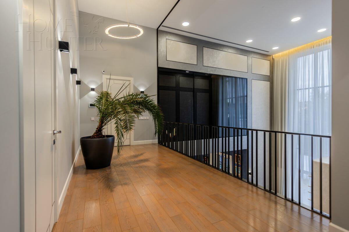 2-этажный коттедж 550 м² с отделкой