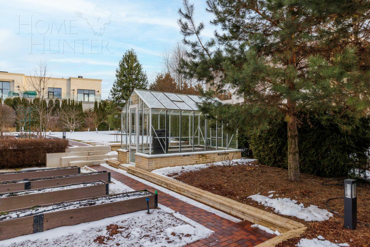 2-этажный коттедж 550 м² с отделкой