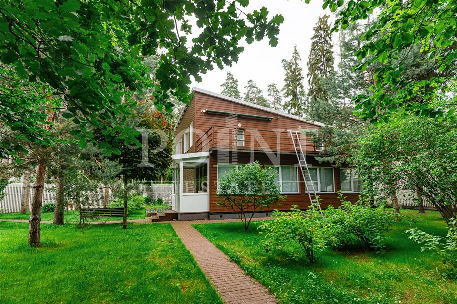 2-этажный коттедж 1 328 м² с отделкой