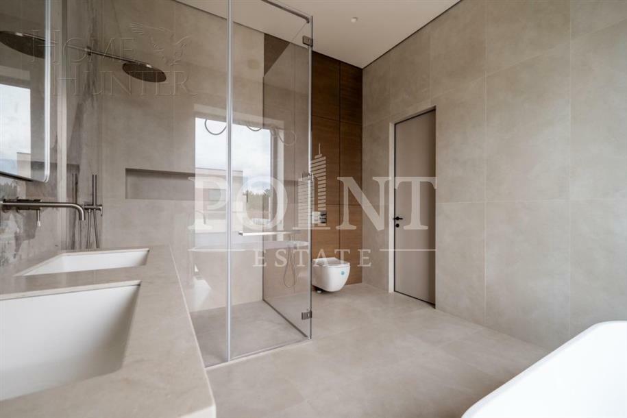 2-этажный коттедж 372 м² с отделкой