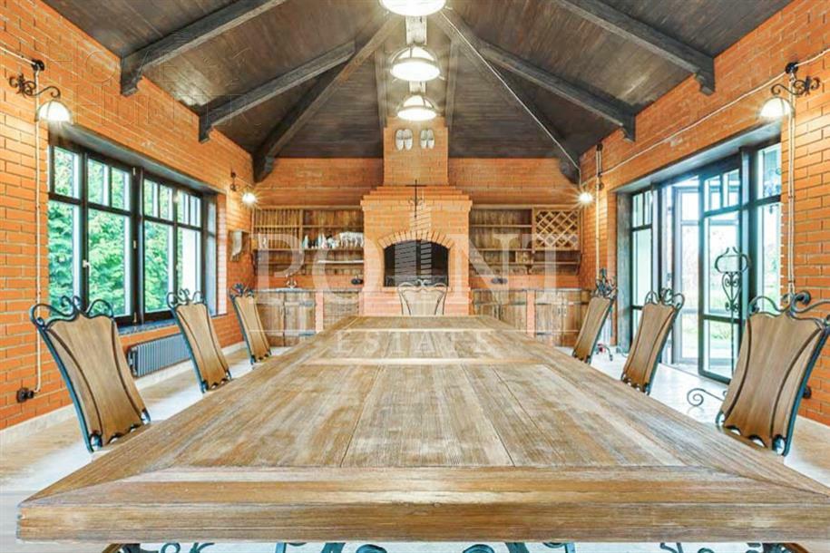 2-этажный коттедж 900 м² с отделкой