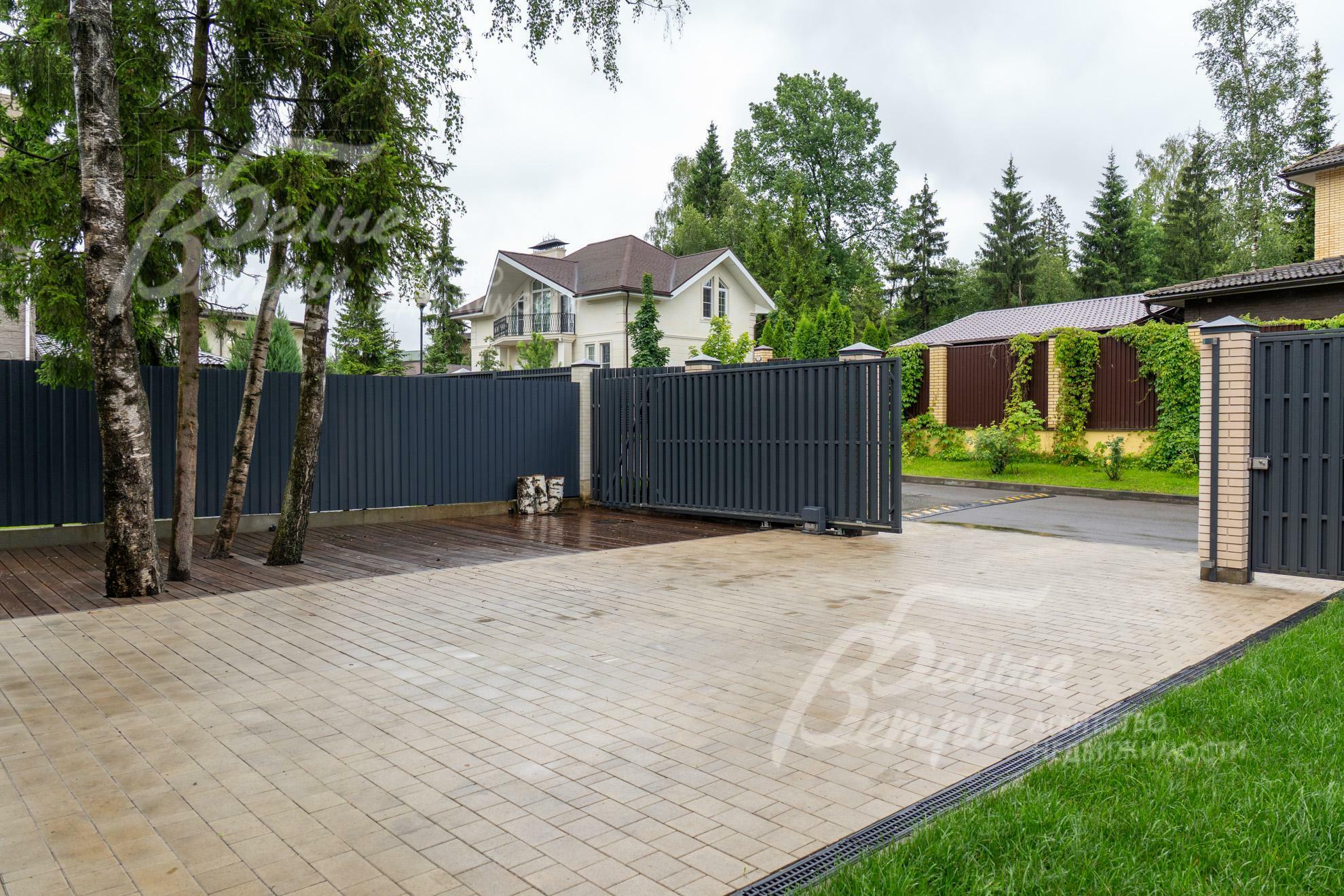 2-этажный коттедж 355 м² с отделкой