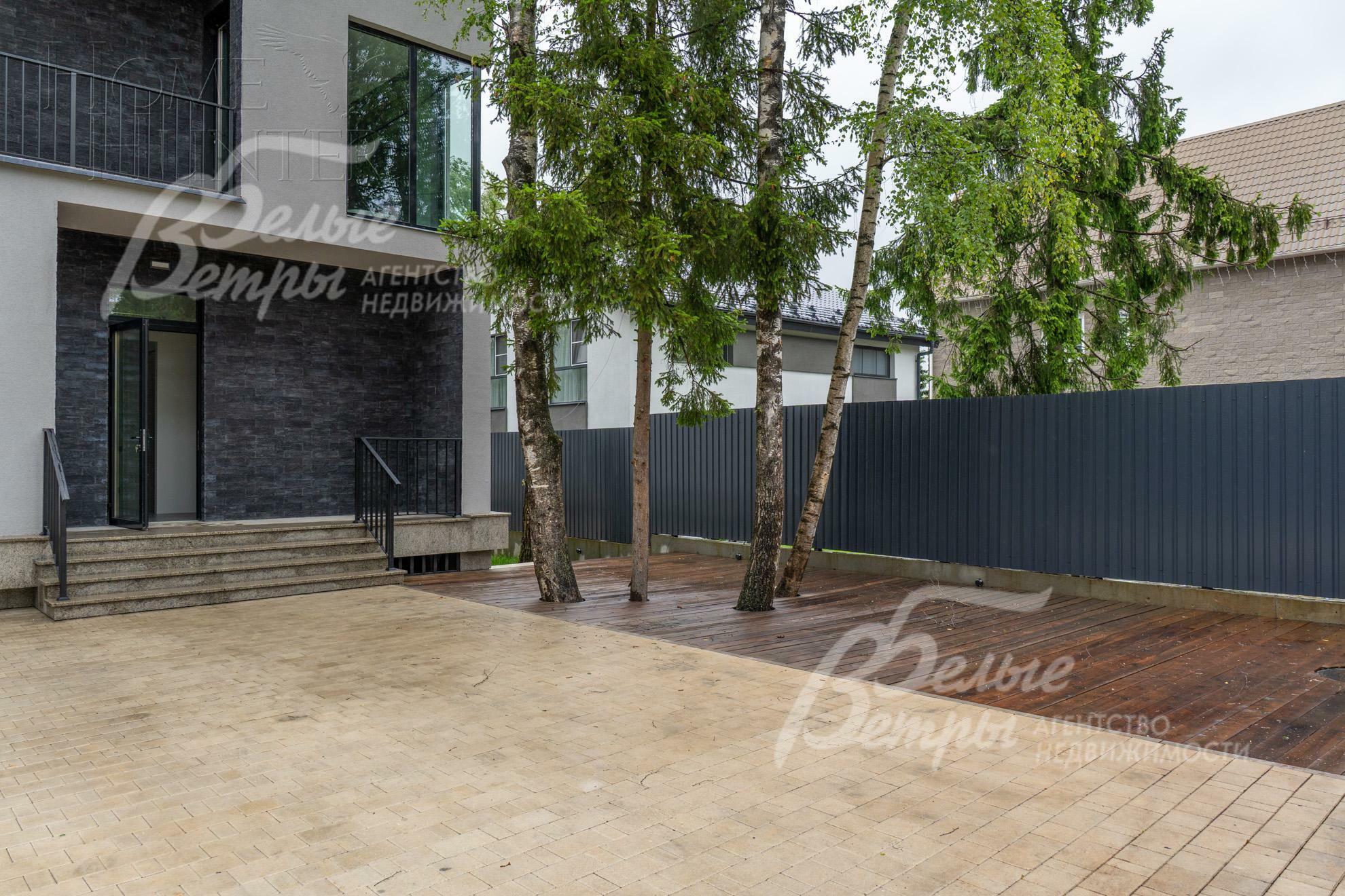 2-этажный коттедж 355 м² с отделкой