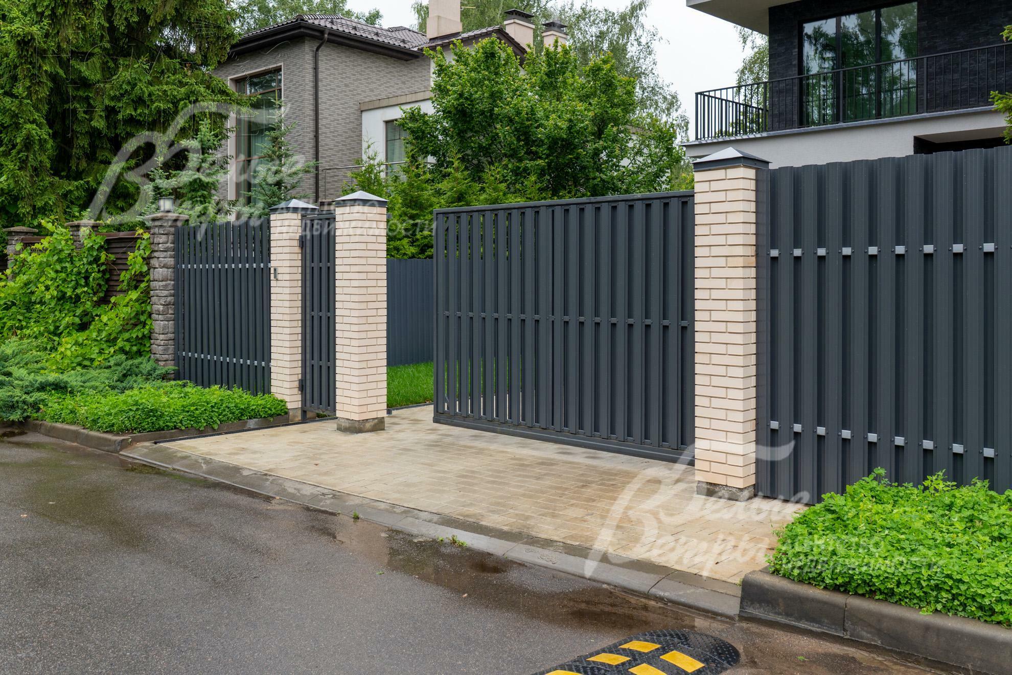 2-этажный коттедж 355 м² с отделкой