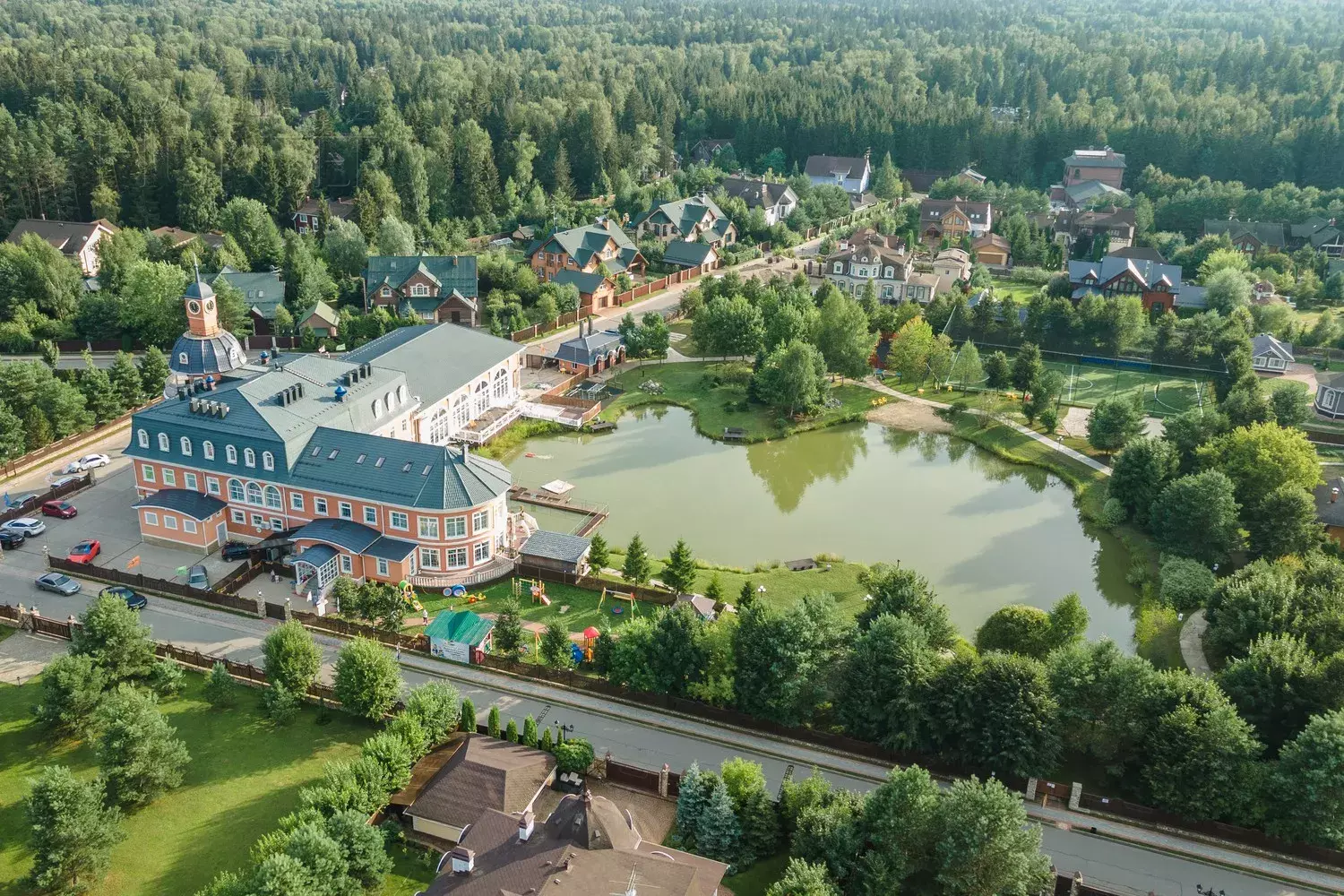 2-этажный коттедж 310 м² с отделкой